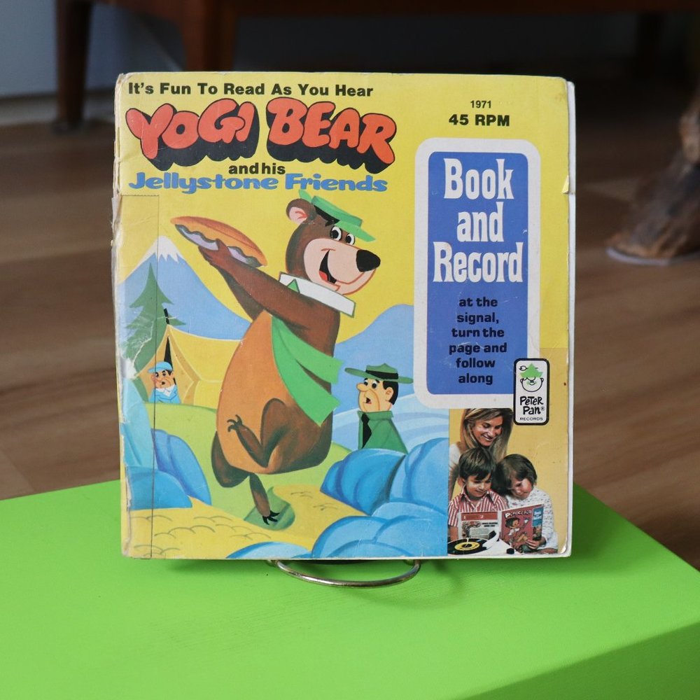 1974 Yogi Bear Jellystone 45 RPM Record & Book